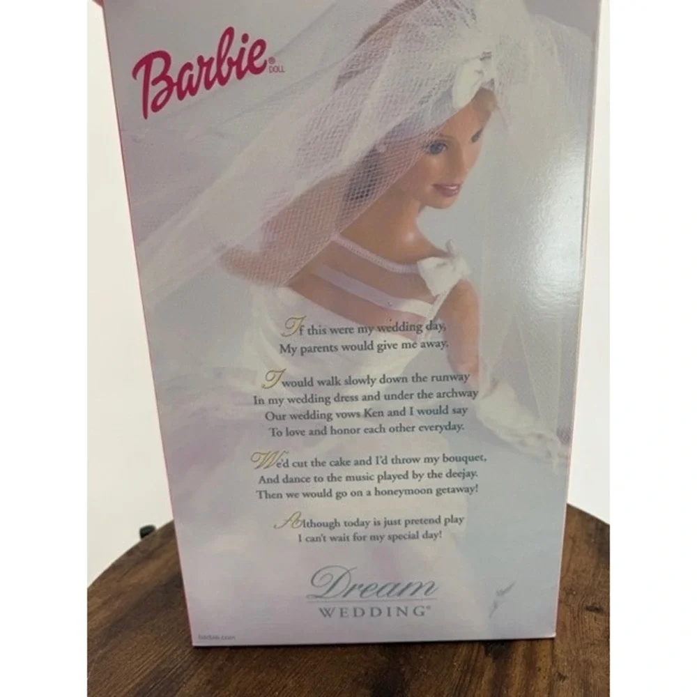 Vintage NEW Mattel Y2k Barbie Dream Wedding Doll 2000 Bridal Gown Accessories